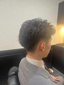 プラウド(PROUD) ワンカールパーマ/フェード/田町/オールバック/メンズカット/