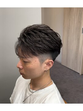 マーレ 宇部高校前店(MARE) フェザーパーマ×刈り上げショート