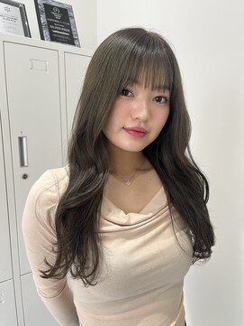 ジーナ 福岡天神(Zina) 韓国風オリーブカラー