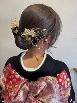 ウィスプ 赤羽店(wisp) かっこいい雰囲気のヘアアレンジ 高めのお団子/まとめ髪#3