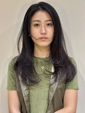 シーア(ciia) 顔まわりレイヤー レイヤーカット ニュアンスパーマ ワンカール