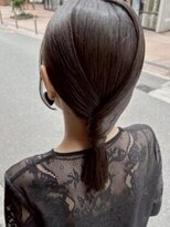 ピノ ウメダ(Pinot UMEDA)&nbsp;#シンプルヘアアレンジ　#ポニーテール