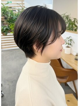 大人ショートボブ/前髪あり/レイヤーショート/20代30代