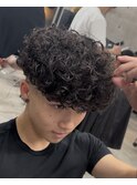 スペインカール　ツイストスパイラル眉カットメンズパーマ