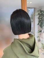 オーラ(ora)&nbsp;【30代ぱつっとボブ×ダークオリーブカラー】