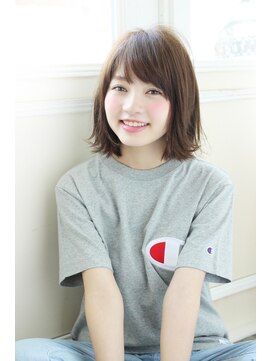 エル 横浜 ウエスト(eL 横浜 west) 艶感 大人可愛い 美シルエット 小顔見え 切りっぱなし外ハネボブ
