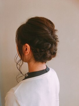 ロンド 銀座(Lond) パーティーヘアセット 担当 伊原