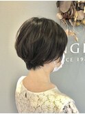 くびれが綺麗なマッシュショート