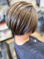 メイプルフェロー(MAPLE fellow)&nbsp;20代30代40代ハイライト立体感アッシュベージュショートボブ