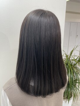 ラベスト バイ セロ 池袋メトロポリタン前(LOVEST by CERO) ロング/グレーベージュ［池袋駅 髪質改善 弱酸性縮毛矯正］