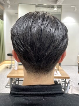 ゼストララ(ZEST Lara) 【YUICHI】毛流れセンターパート【吉祥寺】