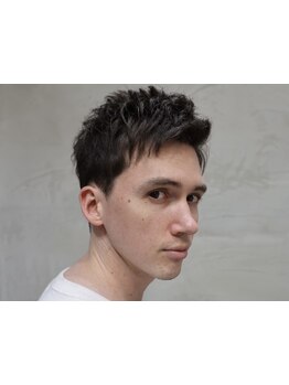 21時まで営業◎メンズ専門のスタイリストならではの目線で、自宅でも簡単に再現可能なスタイルに！[目白]