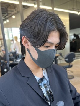 エルマーク 京橋(L-MARK) センターパートニュアンスパーマ韓国カルマパーマコンマヘア