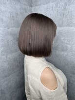 ジーナ 博多(Zina) ただ真っ直ぐにグレー