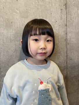 デュッカ(ducca) 切りっぱなし丸みボブ