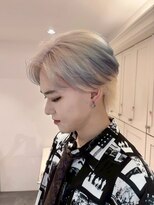 ベレーザ 渋谷(BELEZA)&nbsp;16473ブリーチ＆ダブルカラーホワイトブロンドフェザーショート