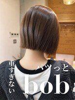 タイト(tyto) 重すぎないパツっとボブ 【tyto hair&eyelash】