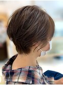 20代30代40代抜け感ショートレイヤーミルクティベージュ