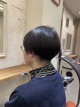 ブロッサム 保谷(Blossom) 20代30代40代前下がりストレート大人ボブリップラインマッシュ