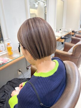 ネオリーブアイム 横浜西口店(Neolive aim) ミニボブ 白髪ぼかしハイライト グレージュ【横浜】k