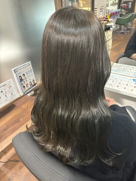 ヘアーアンドメイク ルシエル(hair&make Luxiel) オリーブカラー
