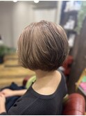 20代30代大人可愛い小顔ショートボブ前下がりショートハイライト