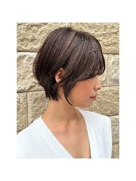 アース オーセンティック 越谷レイクタウン店(EARTH Authentic) 越谷レイクタウン　白髪ぼかしハイライト×ショート