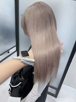 ベガ(VEGA)&nbsp;ロング　ケアブリーチ　ミルクティーベージュ　顔まわり　10代