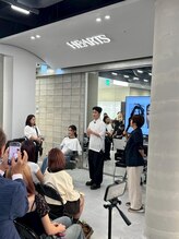 美容大国、韓国での研修でトレンドを学んでいます♪