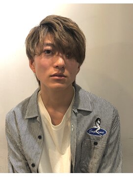 リバレッジ 広尾(Leverage) ハイトーンで色気出るメンズベージュスタイル