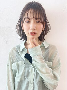 アイティー バイ アルバム 浦和店(IT by ALBUM) エアリー耳掛けボブ_オリーブカラーセミウェットウェーブ_27770