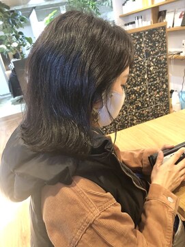 アル(AL) 【AL】小栗春花　くせを生かしたミディアムヘア