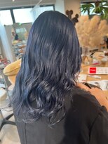 ユミリーバイルコル(umily by RuCOR.)&nbsp;美髪ダブルカラー/ネビージュ/ブリーチ/ブルー/ブルーブラック