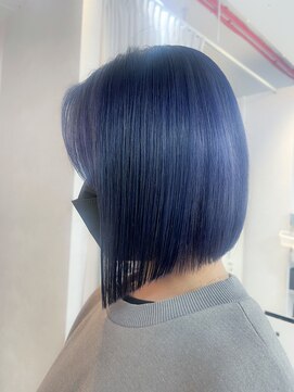 ボックスミコ(Box mico.) 前下がりボブ×ネイビーブルー