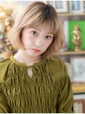 外国人風ハイトーンカラーゆるふわ小顔ボブ