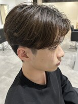 ヒュイル バイ ニアウ(Hwyl by Niau)&nbsp;メンズマッシュセンターパートスパイラルパーマニュアンスパーマ