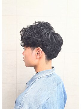 ノミネーション(Nomination) アップバングツイストスパイラルパーマ