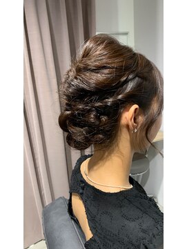 アリーズ シブヤ(ALLYS shibuya) アップスタイルアレンジ