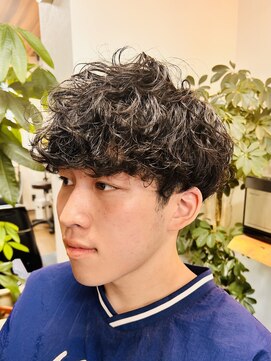 ミスターベイビー(Mr.BABY) 波巻きパーマ/マッシュ/ツーブロック