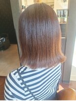 ローレン(LOREM)&nbsp;艶髪×切りっぱなしボブ10.9暗めカラー