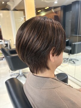 シャンプーボーイエイムス(SHAMPOO BOY aims) 艶感を重視カラーショートスタイル