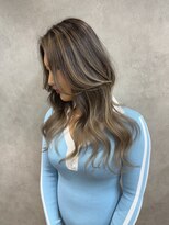 サニー 渋谷(SUNNY)&nbsp;バレイヤージュ、ハイライト、レイヤーカット、ケアブリーチ