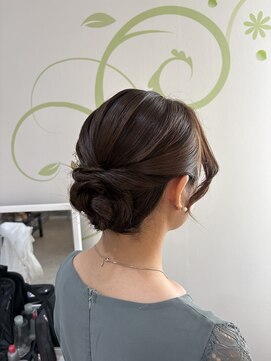 ブルームス アンジュ(Blooms Unge) シニヨン