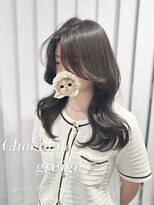 エヌアイ オモテサンドウ(ni omotesando)&nbsp;艶感ダークトーン透明感グレージュ　【正木碧】