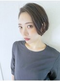 サイド分けクールショートボブ前髪なし　小田原