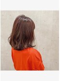 ピンクベージュ