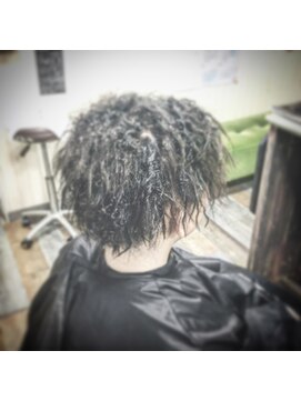 ヘアースペース 練馬店(hair space COCO) 直毛、毛量少なめ、ボリューム感と動き強めツイストツーブロック