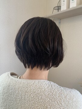 KMR やわらかショートボブ