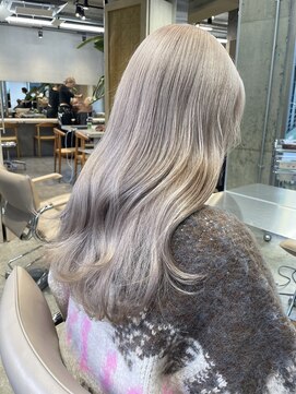 サンク 原宿 表参道(cinq) 原宿ホワイトベージュアッシュベージュタッセルボブレイヤーボブ