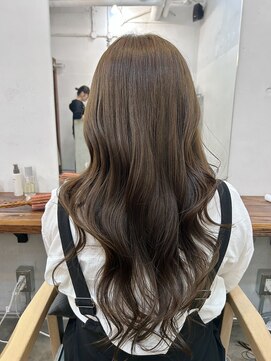 ファルベ(Farbe) 垢抜けベージュxゆるウェーブデジタルパーマ